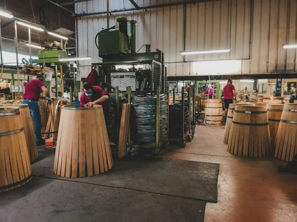 Proceso de fabricación de papel tissue en máquina industrial